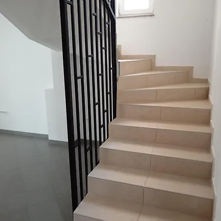 Duplex House White Private Pool *