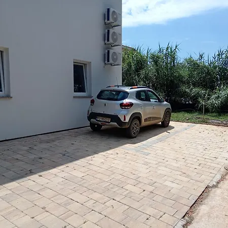 Duplex House White Private Pool Apartment *