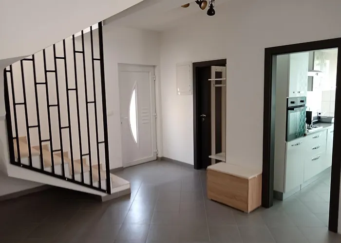 아파트 Duplex House White Private Pool 메덜린