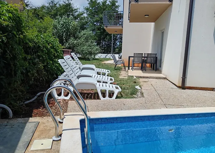 Duplex House White Private Pool